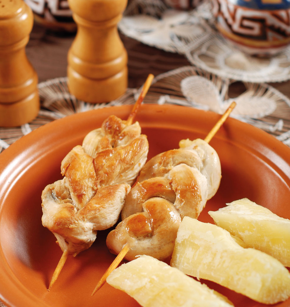 Chicharõ (o chicharrón) trenzado de pollo