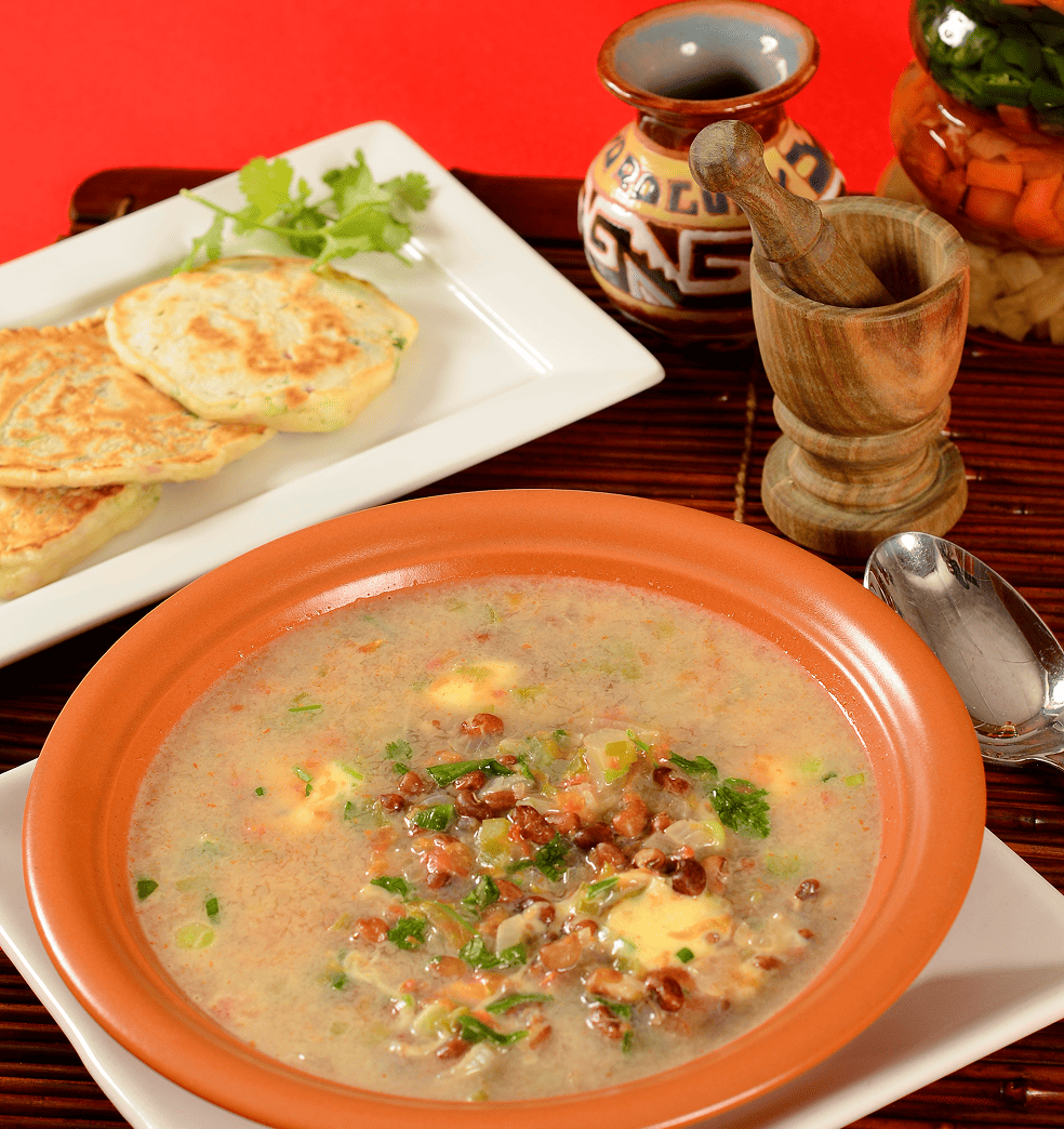 Sopa de porotos y queso paraguay con tortillitas