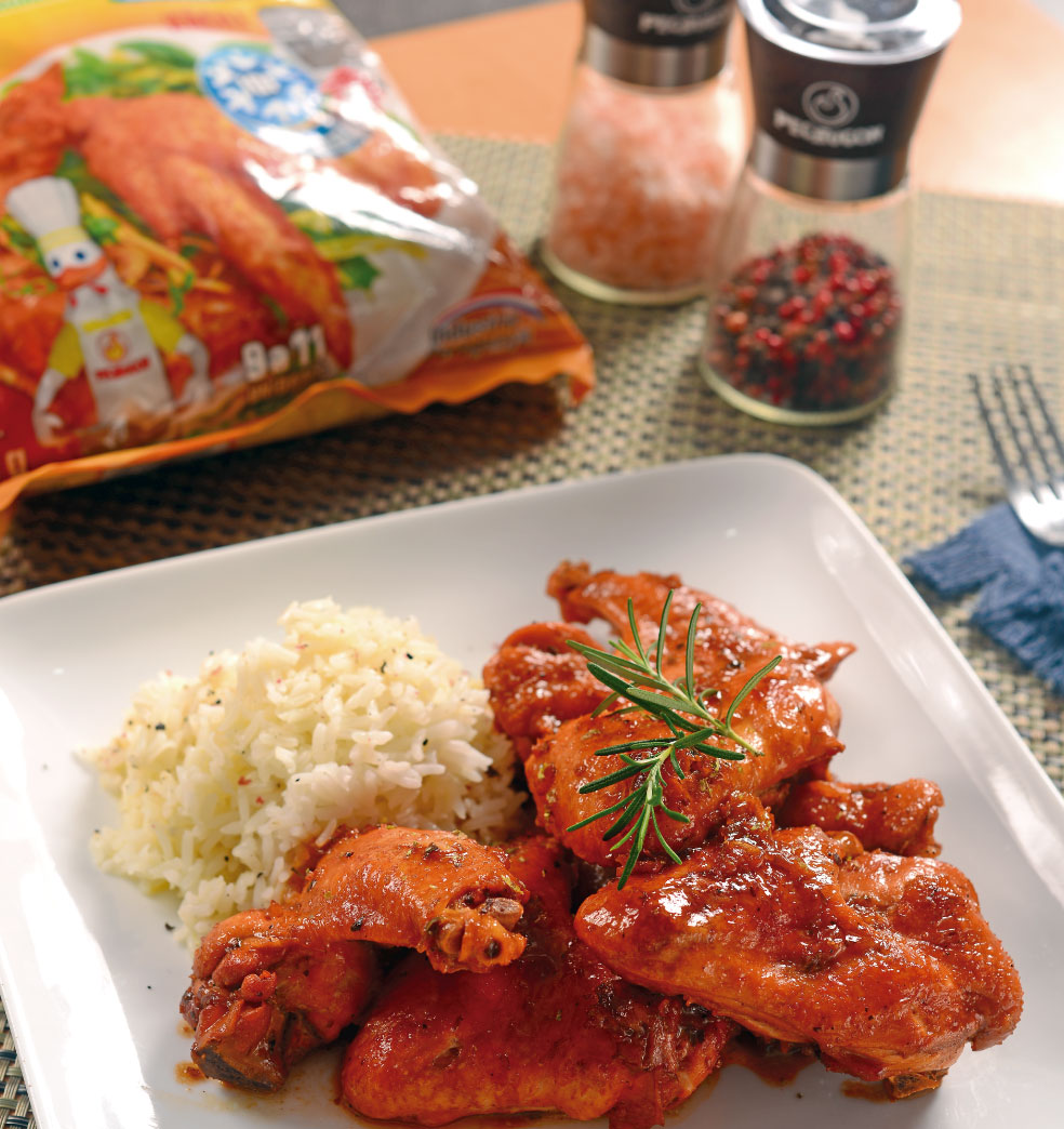 Alitas de pollo al vino blanco con arroz pilaf