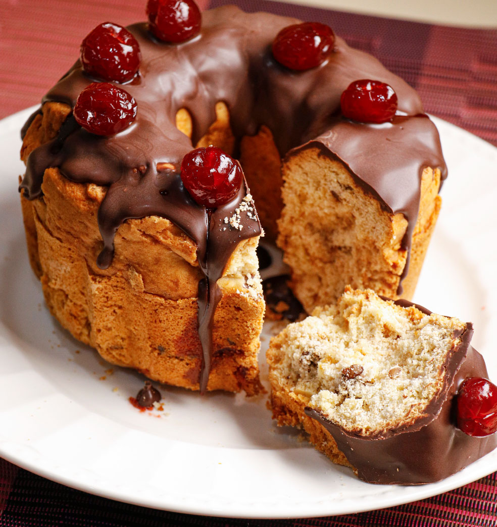 Budín con nueces y cerezas