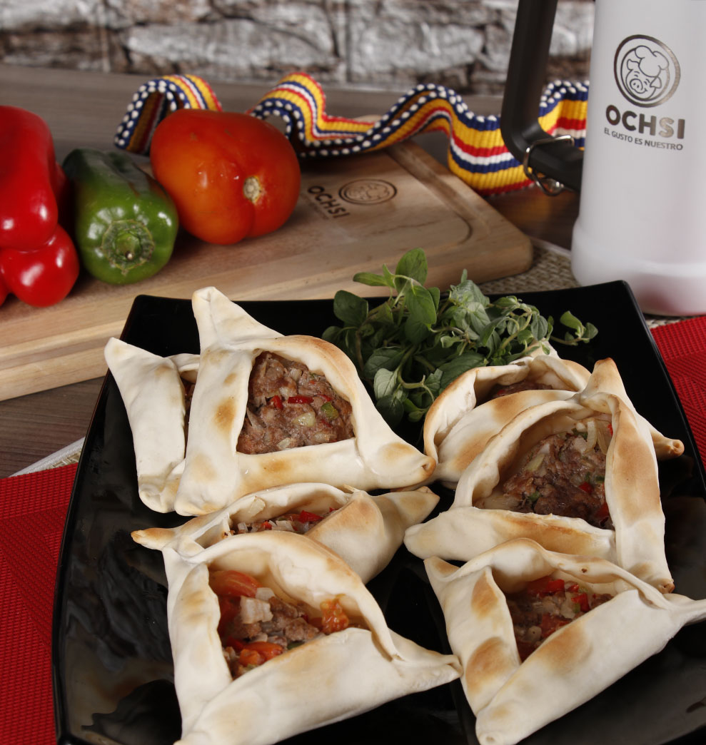 Empanadas tipo árabes de cerdo