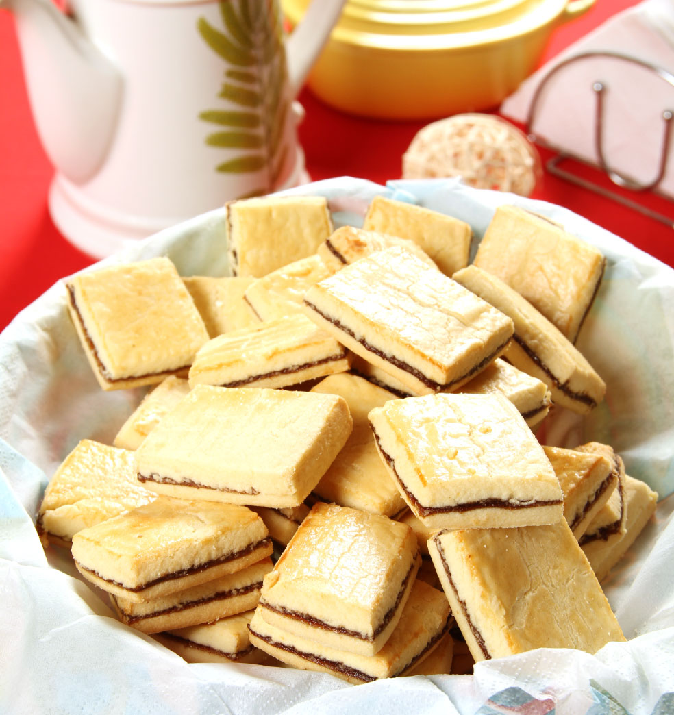 Masitas de corte con dulce de guayaba