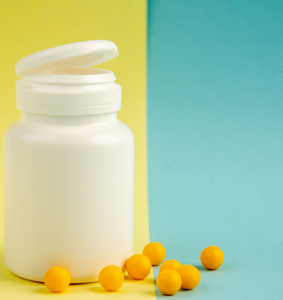 Suplementos deportivos a base de plantas y multivitamínicos